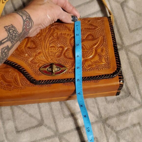 Vintage Hand tooled leather shoulder bag, 6x9 Reversable Amazing Details - Picture 16 of 16